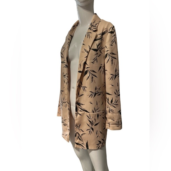 Dynamite pink and Black Nature Print Blazer - Picture 2 of 4